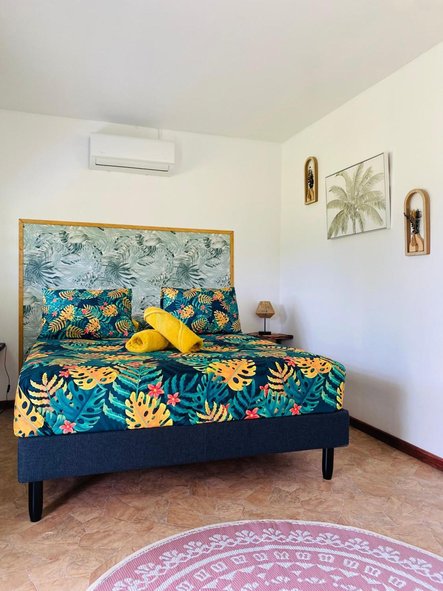 Huahine Serenity Cottage Maroe Exterior photo